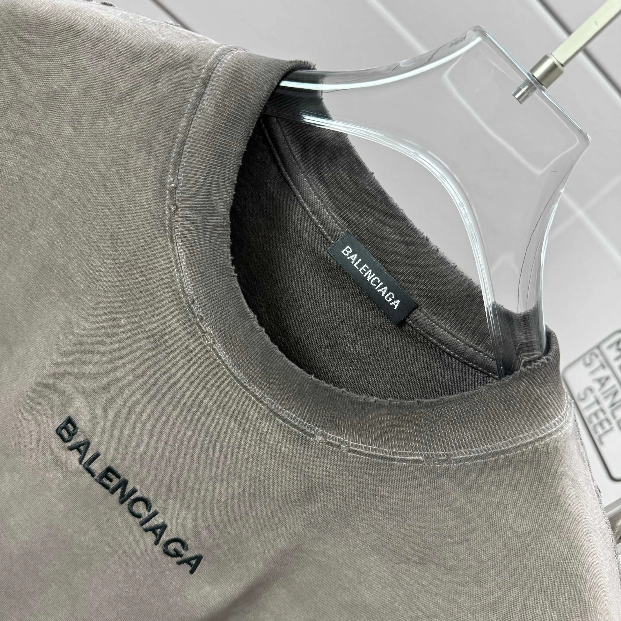 # * Balenciag*2026 New Arrival 320 tee Same Style : Purple Size :S M L XL XXL Size： S （90-130 ） M （120-150 ） L （140-165 ） XL （160-180 ） XXL （180-210 ）